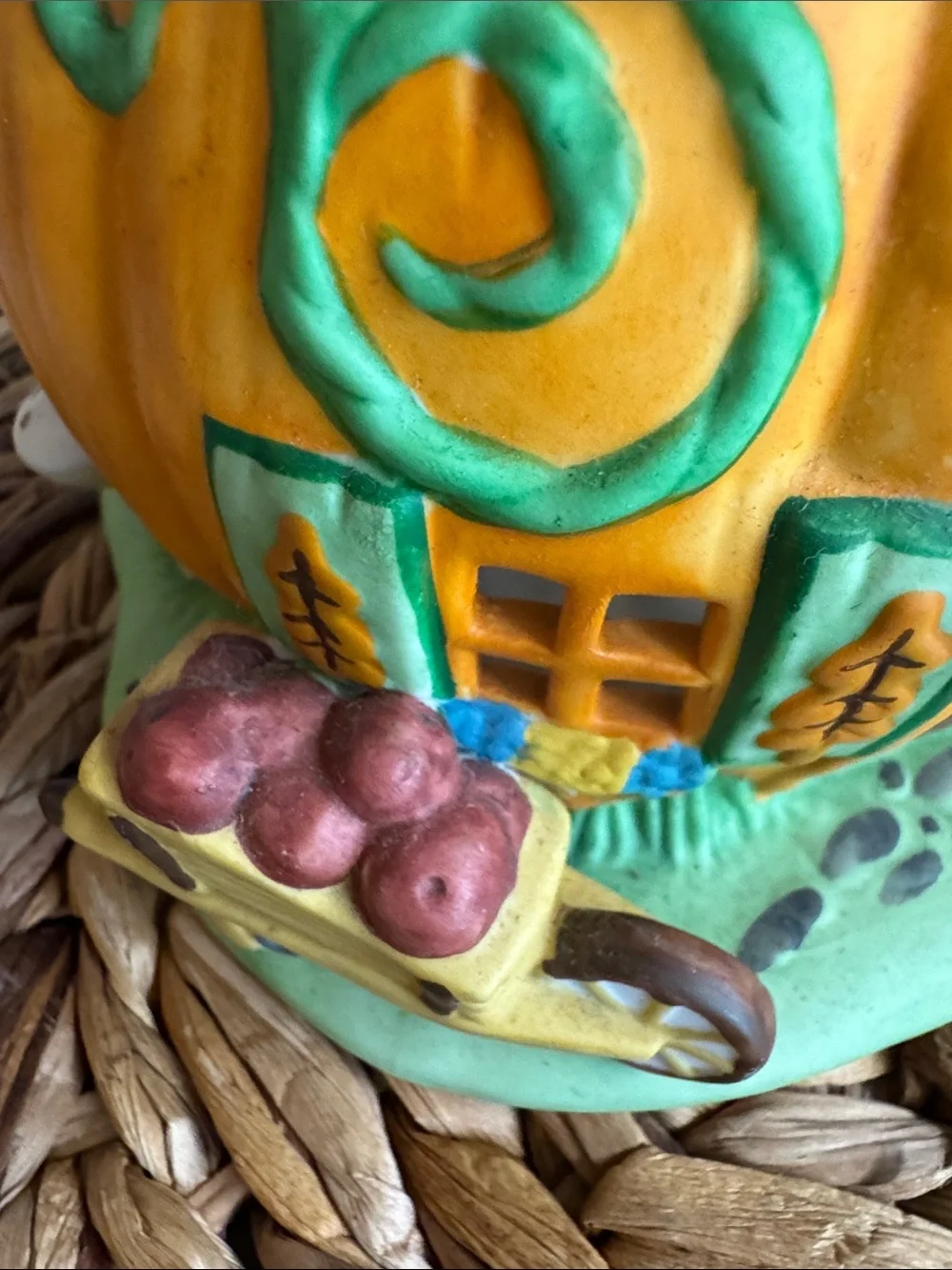 Vintage PartyLite Hand-Painted Ceramic Pumpkin Patch tea light.Orange + Green.